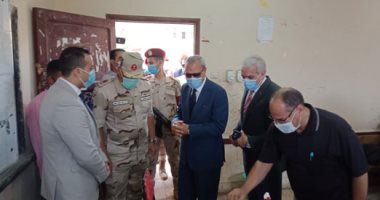 محافظ القليوبية ومدير الأمن يتفقدان لجان انتخابات مجلس الشيوخ.. صور