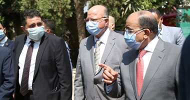 صور.. وزير التنمية المحلية ومحافظ القاهرة يتفقدان العملية الانتخابية فى شبرا‎