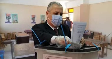 رئيس "الوطنية للصحافة" يدلى بصوته.. ويؤكد: وجود المجلس يثرى الحياة النيابية
