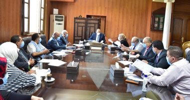 رئيس جامعة بنى سويف يوجه برفع كفاءة معهد التراث والفنون ومركز العلاج الطبيعى