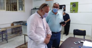 أشرف زكى يدلى بصوته فى انتخابات الشيوخ بمدينة 6 أكتوبر 