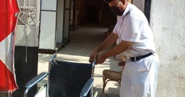كراسى متحركة ومظلات انتظار لمواطنى القليوبية بلجان انتخابات الشيوخ.. صور