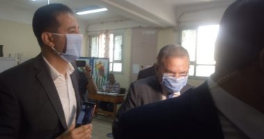 وزير قطاع الأعمال يدلى بصوته بـ"انتخابات الشيوخ" بالقاهرة الجديدة