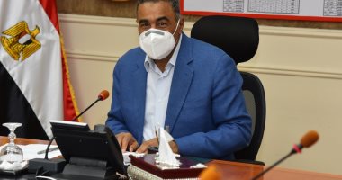 محافظ مطروح يترأس غرفة عمليات انتخابات مجلس الشيوخ : لا توجد معوقات