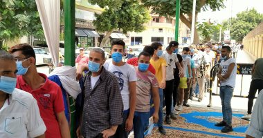 الشباب يتصدرن المشهد الانتخابى بلجنة جمال عبد الناصر بالدقى.. صور