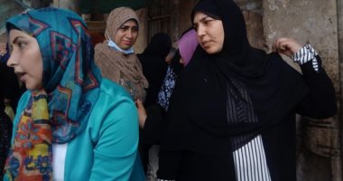 إقبال مكثف لسيدات بقرى الشرقية على اللجان الانتخابية مرتدين علم مصر 