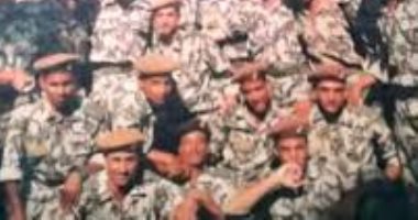كلنا جيش مصر.. أحمد يشارك بصورة جماعية لدفعته بالزى العسكرى