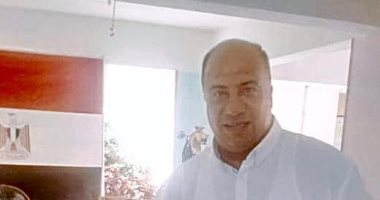 محمد مصيلحى يدلى بصوته فى انتخابات مجلس الشيوخ.. صور