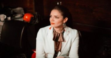 وفاة المذيعة بيلا كشك بعد صراع عامين مع السرطان