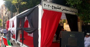 رئيس أكاديمية البحث العلمى يدلى بصوته فى انتخابات مجلس الشيوخ