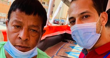 صور.. عبد الباسط حمودة يشارك أهالى الأسمرات التصويت بانتخابات الشيوخ 