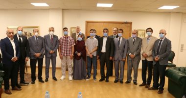 جامعة النهضة تكرم أول الثانوية العامة ببنى سويف بمنحة كاملة لدراسة الطب
