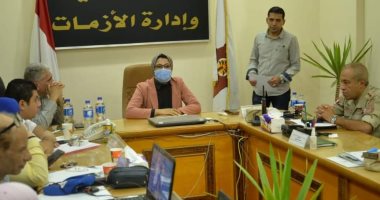 نائب محافظ الوادي الجديد تتفقد اللجان الانتخابية بمدينة الخارجة.. صور
