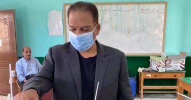 رئيس البيت الفنى للمسرح يدلى بصوته فى انتخابات الشيوخ بالنزهة الجديدة