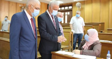 رئيس جامعة المنوفية ونائباه فى جولة تفقدية لامتحانات الدراسات العليا