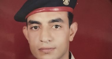 "كلنا جيش مصر" .. "عماد" بالزى العسكرى أثناء أداء الخدمة بالجيش المصرى