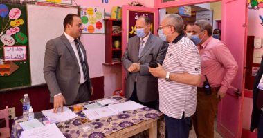 محافظ أسيوط يتفقد لجان انتخابات الشيوخ بأبنوب يتأكد من توفير سبل الراحة للمواطنين.. صور