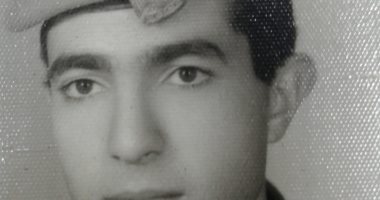 كلنا جيش مصر.. صلاح من الإسكندرية يشارك بصورته بالزى العسكرى لدعم الروح الوطنية 