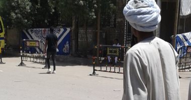 انتظام الخدمات الأمنية أمام 255 لجنة انتخابية بأسوان