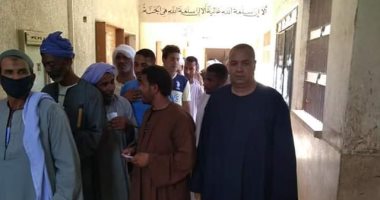طوابير وزحام فى ثانى أيام انتخابات مجلس الشيوخ بالمنيا.. صور