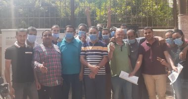 رئيس مياه القليوبية يحث الموظفين من غرفة العمليات على المشاركة بالانتخابات