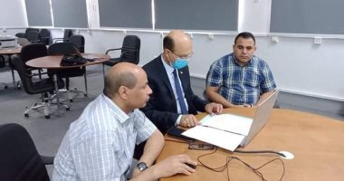جامعة أسيوط تختتم دورتها التدريبية الـ64 لإعداد المعلم الجامعى.. صور