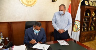 محافظ مطروح يوافق على فتح فصل للمشغولات الصوفية بمركز التنمية المستدامة