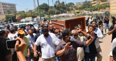 هانى شاكر ونادية مصطفى يشاركان فى جنازة الفنان الكبير سمير الإسكندرانى 