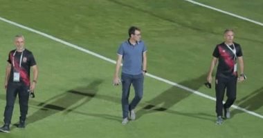 فايلر يعاين استاد الأهلى قبل لقاء الإنتاج