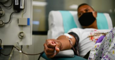 FDA تقترب من السماح باستخدام بلازما النقاهة في حالات الطوارئ لكورونا