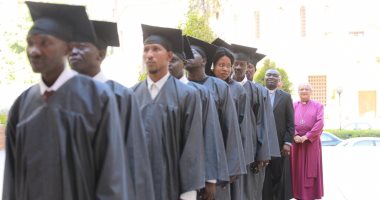 رئيس الأسقفية محتفلًا بتخريج دفعة جديدة من السودانيين: وادى النيل شعب واحد 