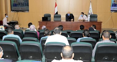 محافظ بنى سويف يُثنى على دراسة عملية لتطوير المواقف والأسواق 