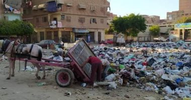 تراكم القمامة بجوار حى المرج.. شكوى سكان المنطقة ويناشدون رفعها 