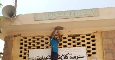 حملة لرفع كفاءة الإنارة وتركيب لمبات بأعمدة الشوارع بمدينة كلابشة بأسوان