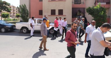 صور.. لجان للتفتيش على وحدات الإسكان بالعاشر لملاحقة المتربحين من بيعها