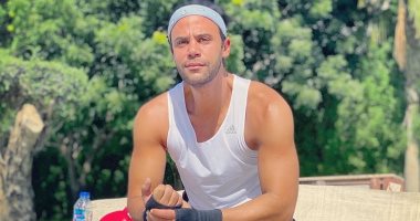 محمد عادل إمام يدعم الشاب أحمد عمر ضحية التنمر