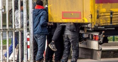 العثور على مئات المهاجرين فى 6 شاحنات مغلقة فى المكسيك