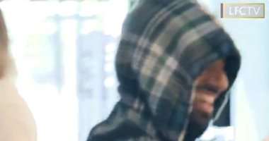 محمد صلاح قبل تناول وجبته: "فى ليفربول نسميها العشاء لكنه وقت الغداء".. فيديو