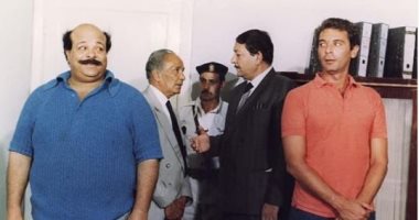 صورة عمرها 27 سنة..محمود حميدة يستعيد ذكرياته مع إبراهيم نصر من فيلم الثعالب