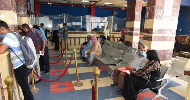 محافظ مطروح يوجه بتقديم التيسيرات أمام المواطنين المتقدمين للتصالح.. صور