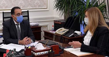 رئيس الوزراء يتابع أنشطة الأكاديمية الوطنية للتدريب.. رشا راغب: إعداد 81 برنامجا تدريبيا.. وتدريب 23 نائبا من نواب المحافظين.. و6450 متدربا فى برنامج "المسئول الحكومى المحترف" لتحسين قدرات التعامل مع الجمهور