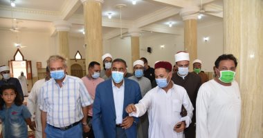 صور.. محافظ مطروح يفتتح مسجد أبو بكر الصديق المقام بالجهود الذاتية