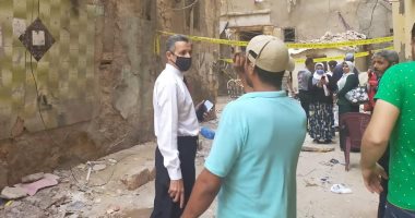 توزيع مساعدات على 13 أسرة من ضحايا انهيار عقار الجمرك بالإسكندرية .. صور 