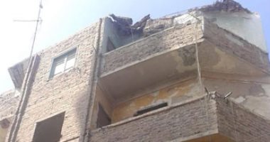 سقوط أجزاء من عقار بالسنبلاوين والأجهزة التنفيذية تقرر إزالته لخطورته