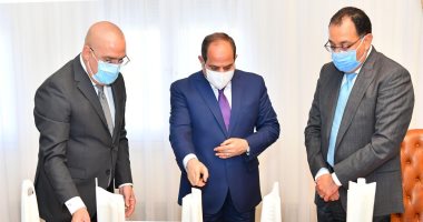 السيسى يطّلع على مقترح مشروع "التجلى الأعظم" بالمنطقة المقدسة فى سيناء ..الرئيس يؤكد استراتيجية الدولة تتضمن إقامة مشروعات محطات معالجة وتحلية المياه بقيمة 435 مليار جنيه ..ويوجه بتوسيع جهود تطوير أحياء القاهرة