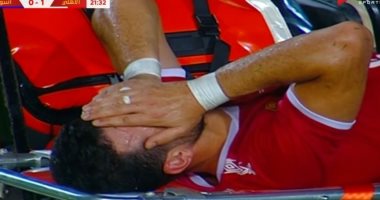 صور.. محمود متولي يغادر الملعب باكيًا.. وفايلر يدفع بياسر إبراهيم