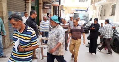 صور.. وقف أعمال إنشائية مخالفة بمحلات تجارية بالمنتزه شرق الإسكندرية
