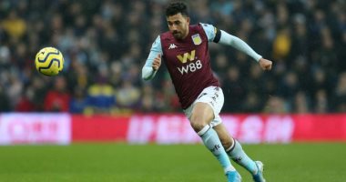 تريزيجيه يصنع هدف فوز أستون فيلا على مانشستر يونايتد وديا