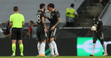 فيرنانديز يعلق على الشجار مع ليندلوف فى مباراة إشبيلية ضد مانشستر يونايتد