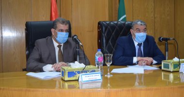 محافظ المنيا يناقش الإستعدادات لإجراء امتحانات الثانوية العامة للدور الثانى